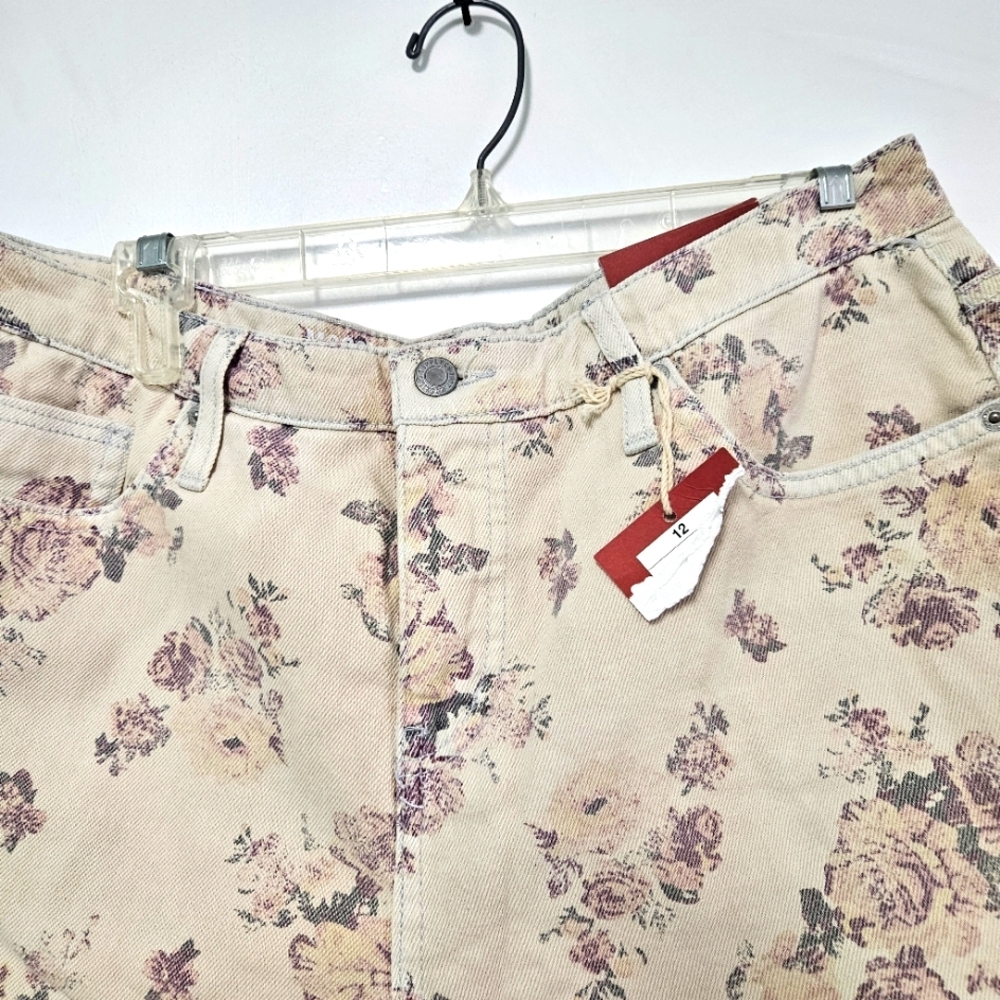 Mossimo Supply Denim Shorts Women's Size 12/31 - Picture 9 of 16